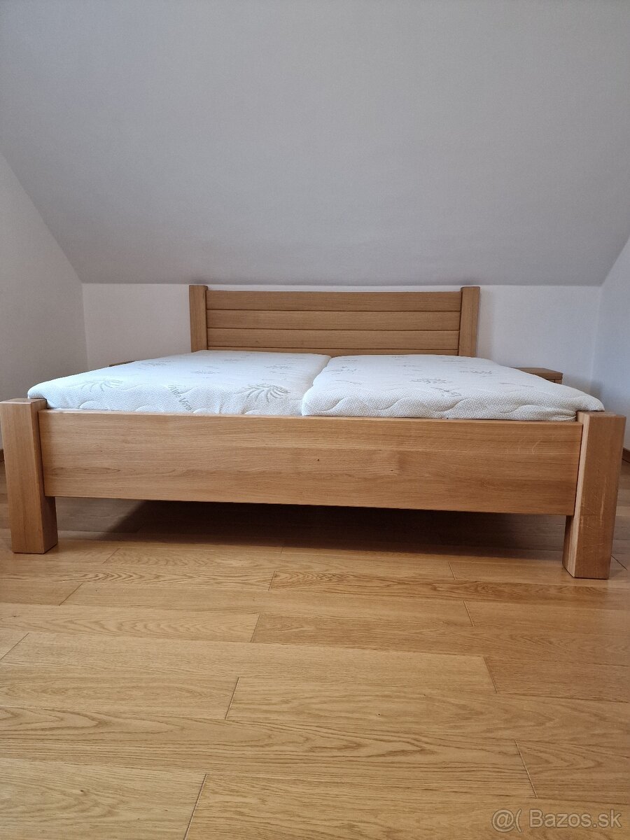 Manželská masívna postel z dreva