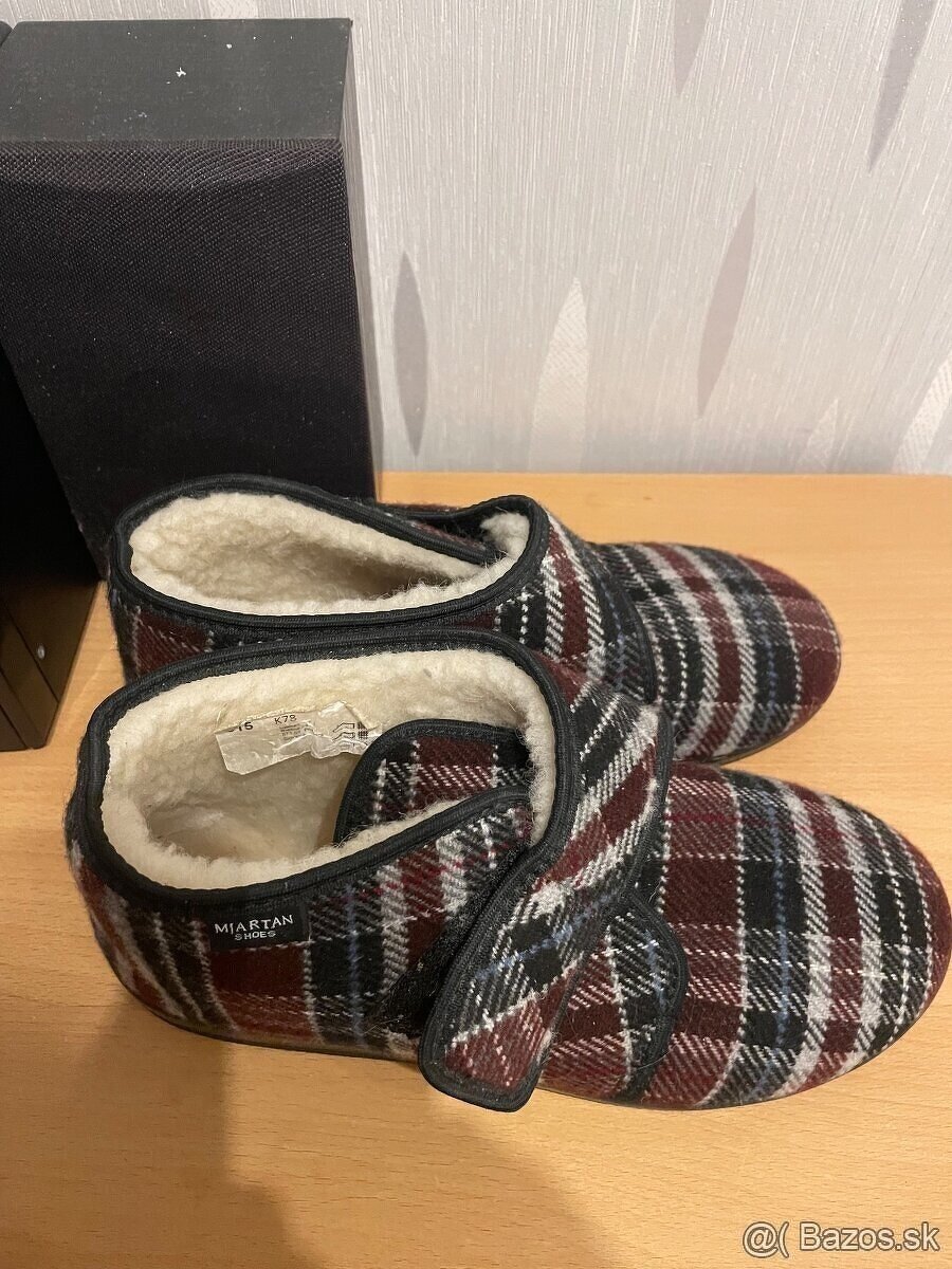 Dámske papuče kotníkové, veľ.42