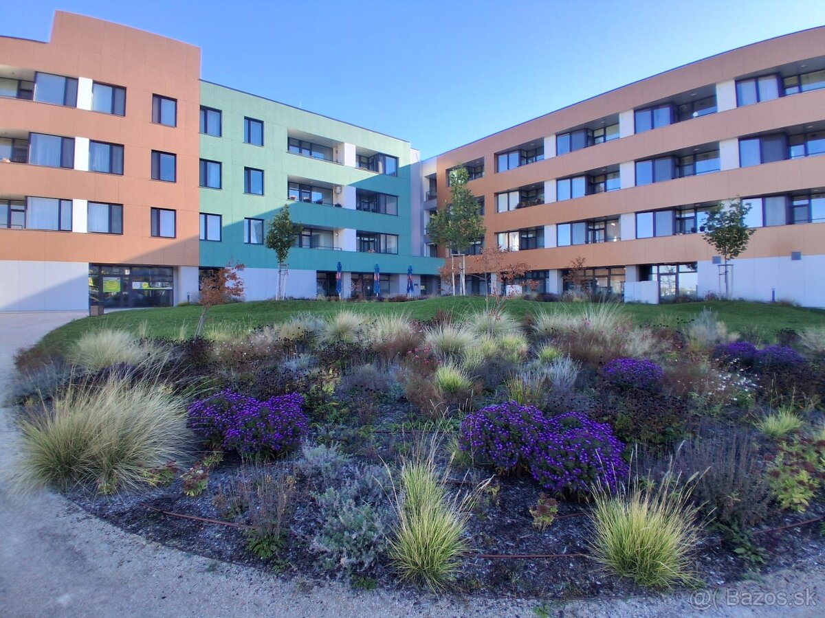 2i byt voľný na prenájom v Novom Hlohovci