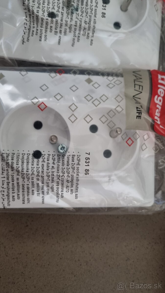 Dvojzasuvka Legrand valena life