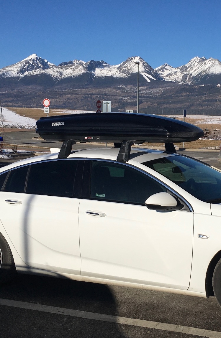 Opel INSIGNIA liftback PRIEČNIKY