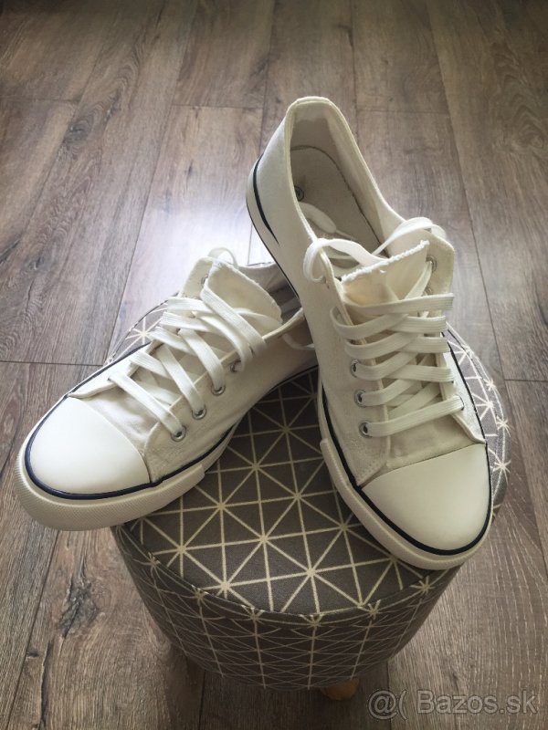 Tramky, biele, veľkosť “43”
