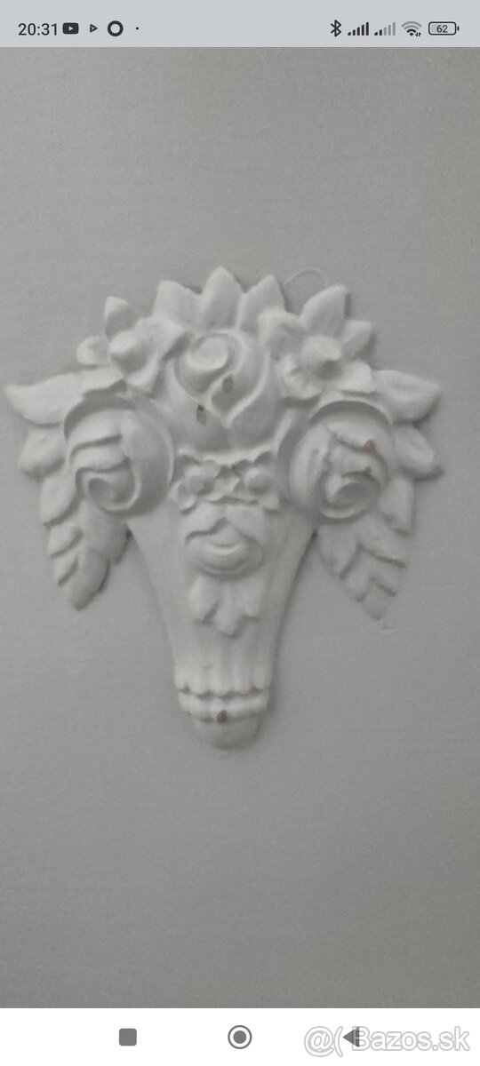 Starožitnostá spálňová zostava biela