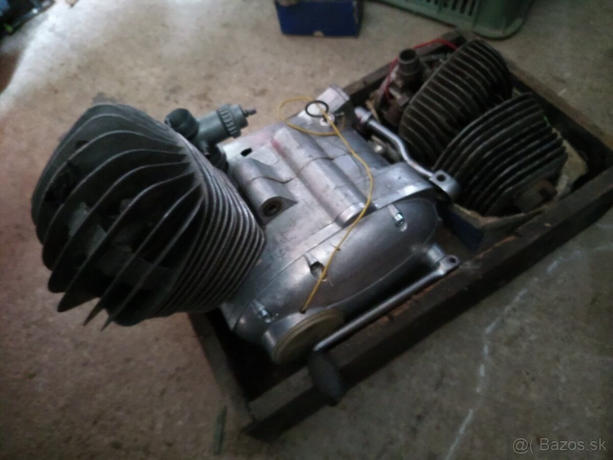 Motor Jawa 90