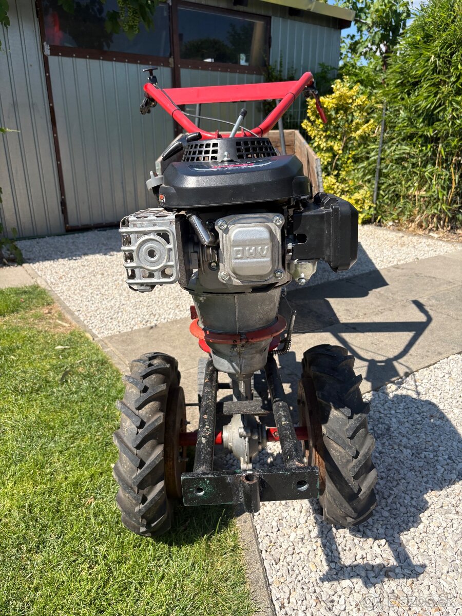 Predám malotraktor VARI XP200A s vozíkom a príslušenstvom –