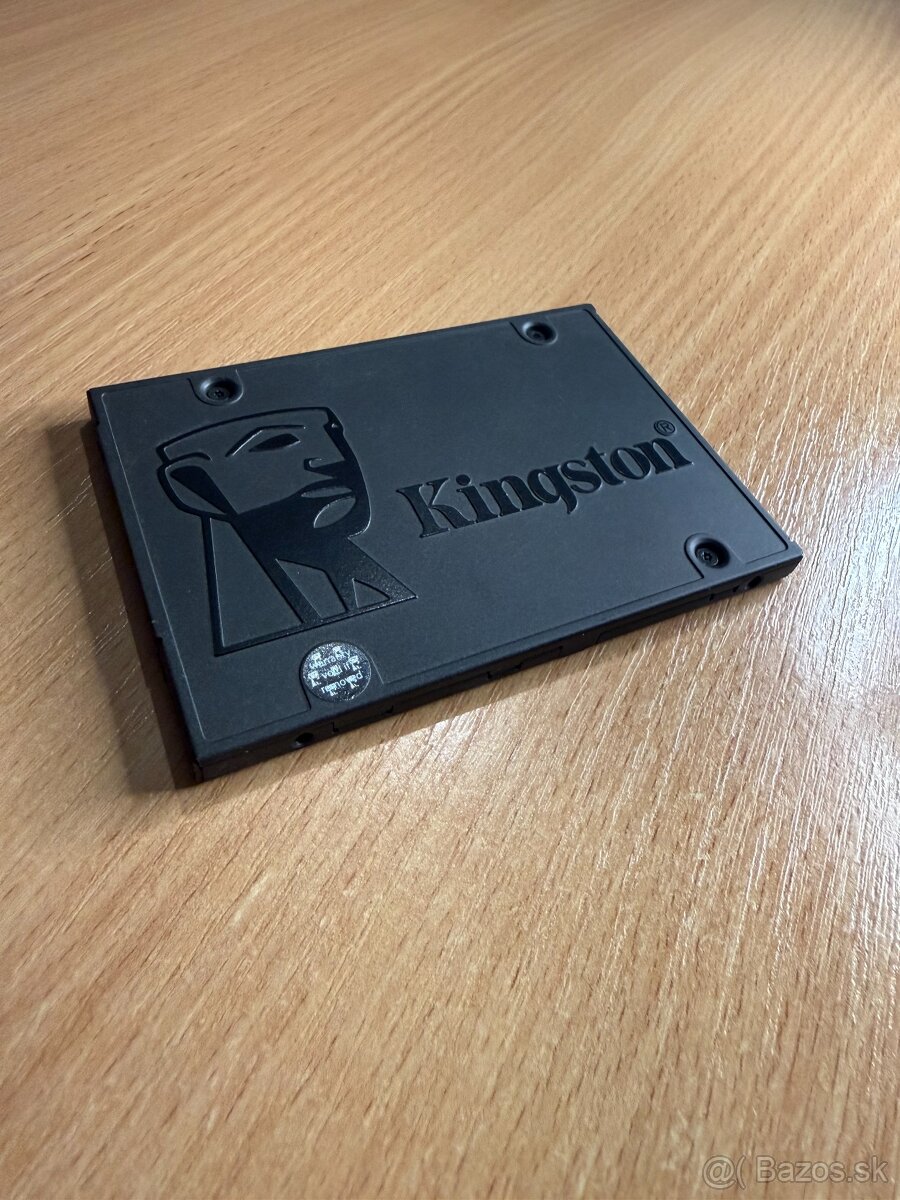 Kingston A400 240GB SATA SSD – 2,5"