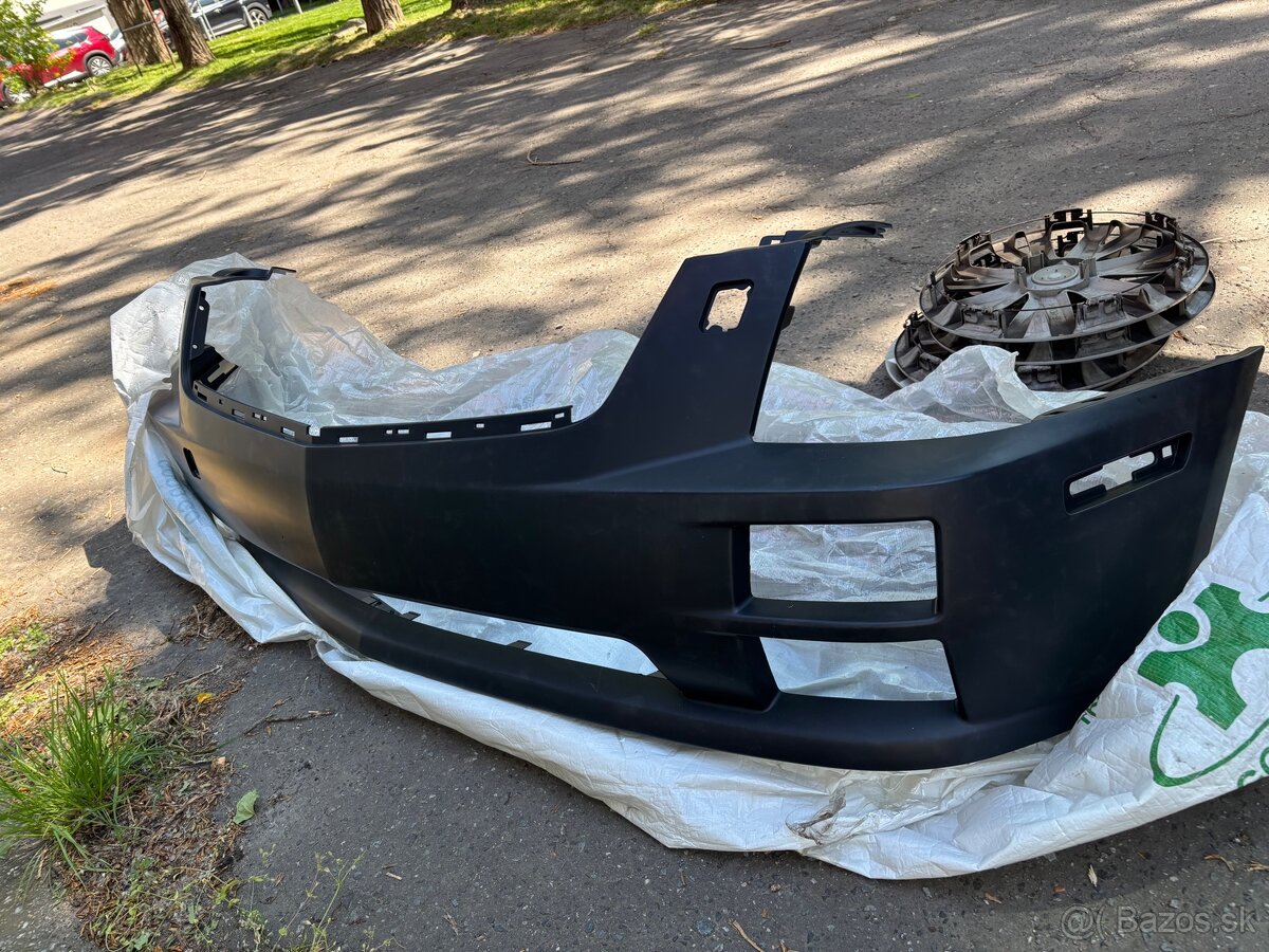 Cadillac sts nárazník 2005-2011