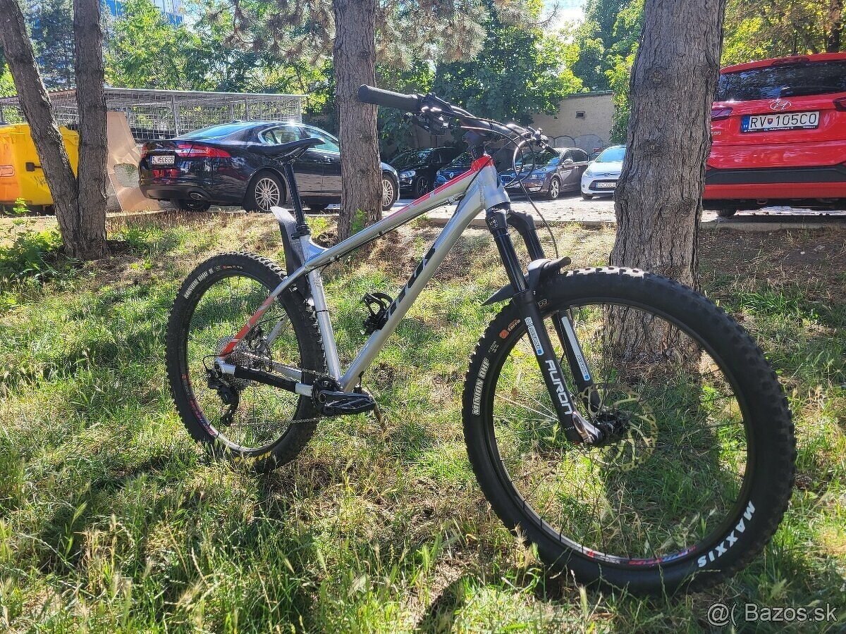 Vitus Sentier 27 VR Custom, 140mm Auron, XT, teleskopka