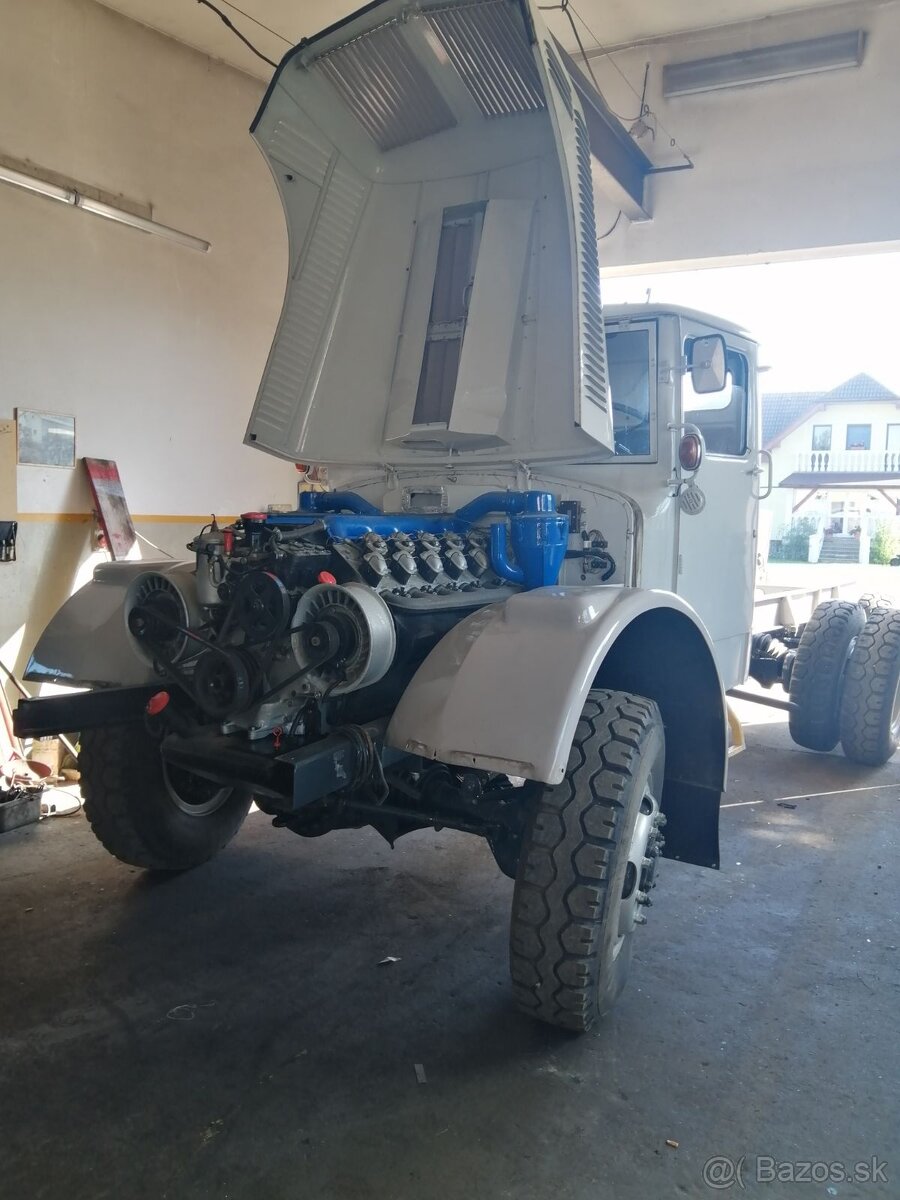 Motor Tatra 111