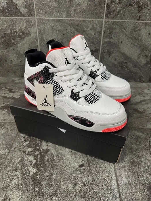 Predam topanky Nike Air Jordan 4