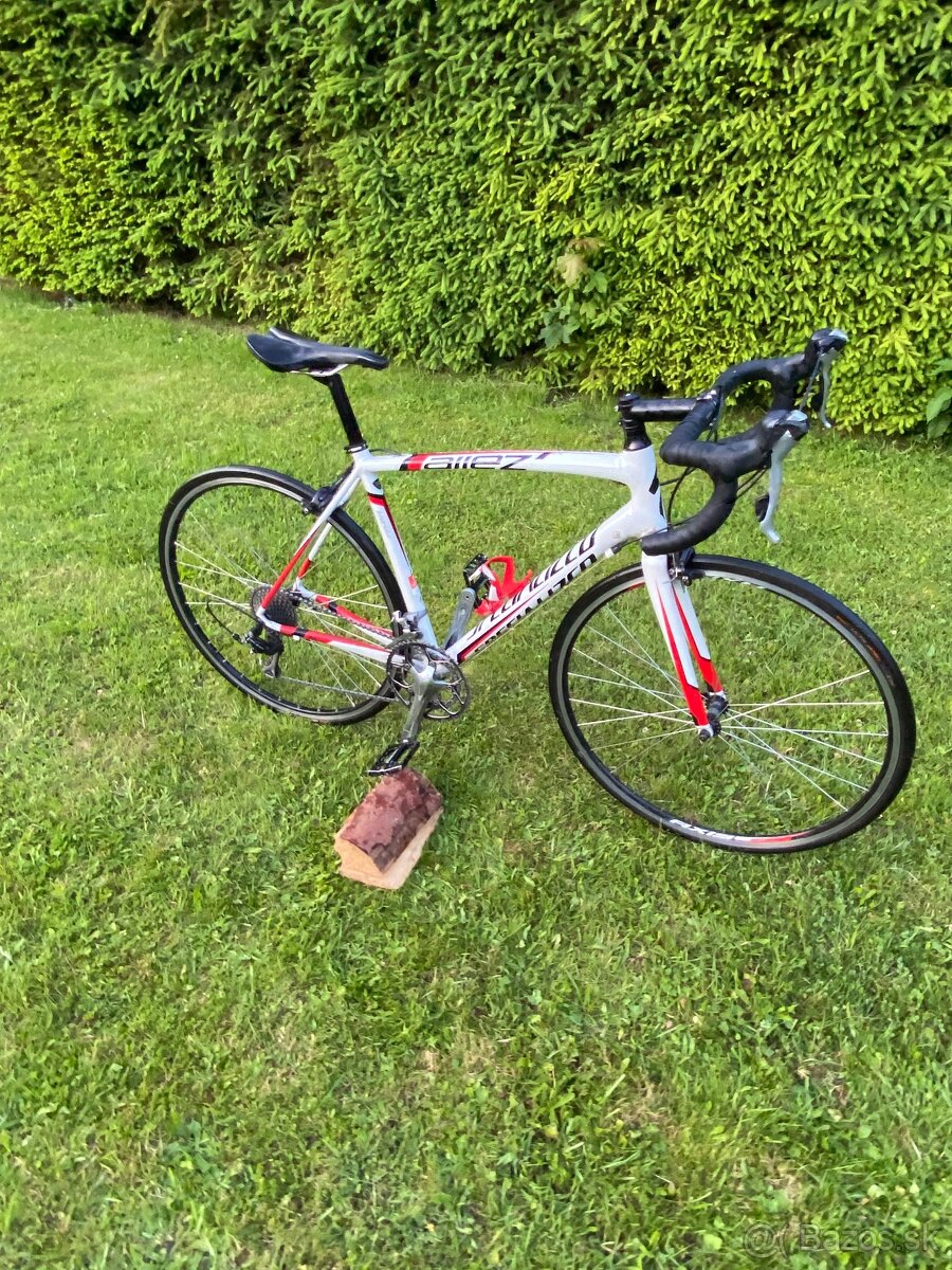 Specialized Cestný Bycikel