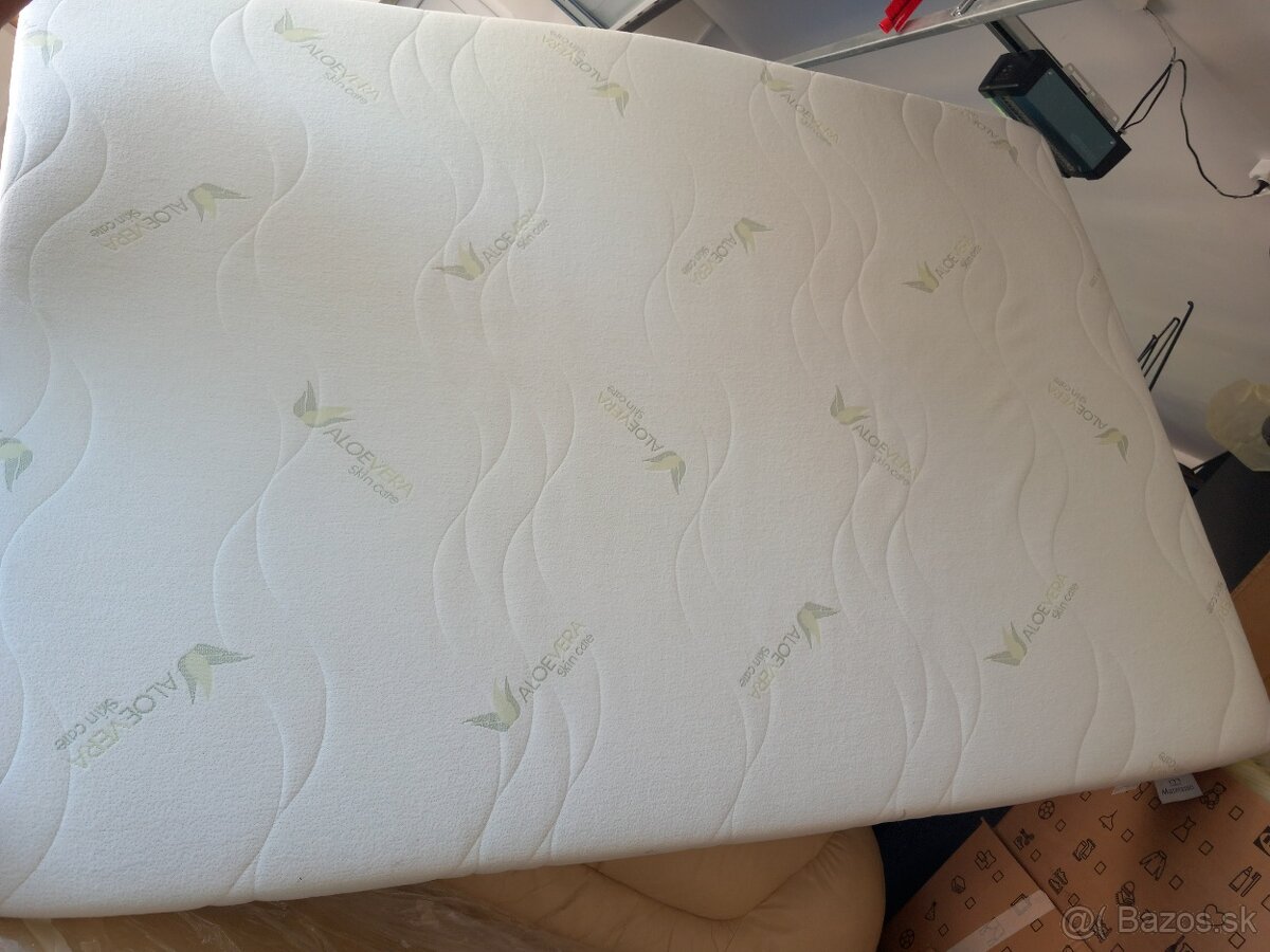 Matrac zánovný 140 cm + 2x rošt 70cm