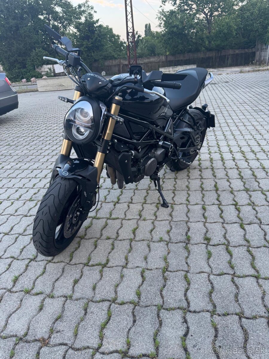 Benelli 752 s
