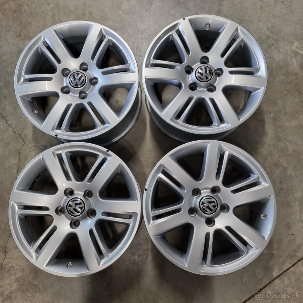 Hliníkové Volkswagen disky 5x120 R17 8J ET49