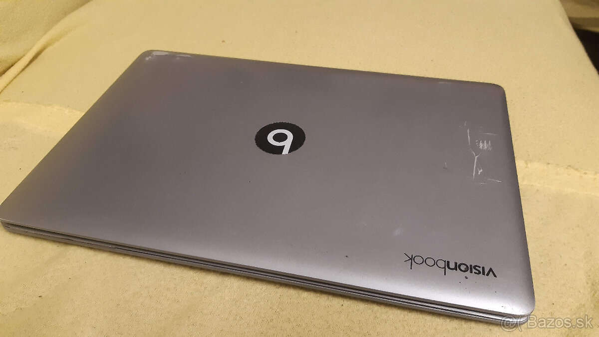 Predám na náhradné diely Umax Visionbook 14WR Plus.
