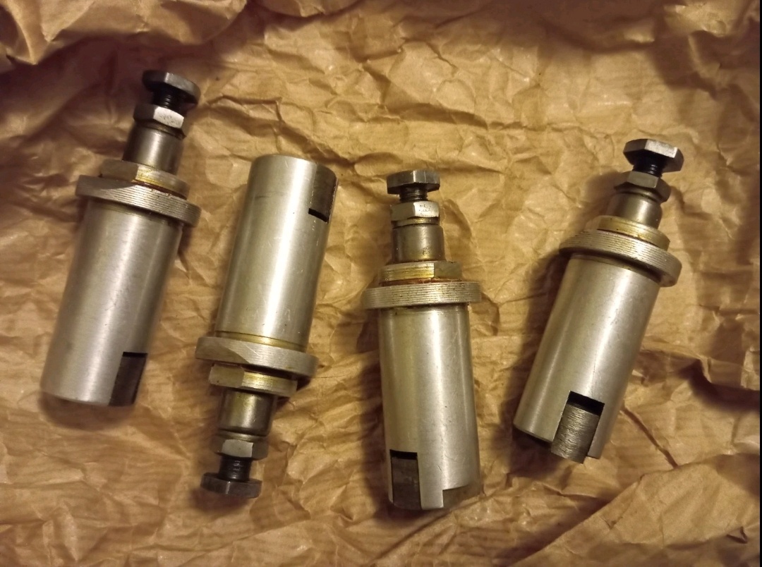 Originální nové válce písty kroužky z vojenského depozitu