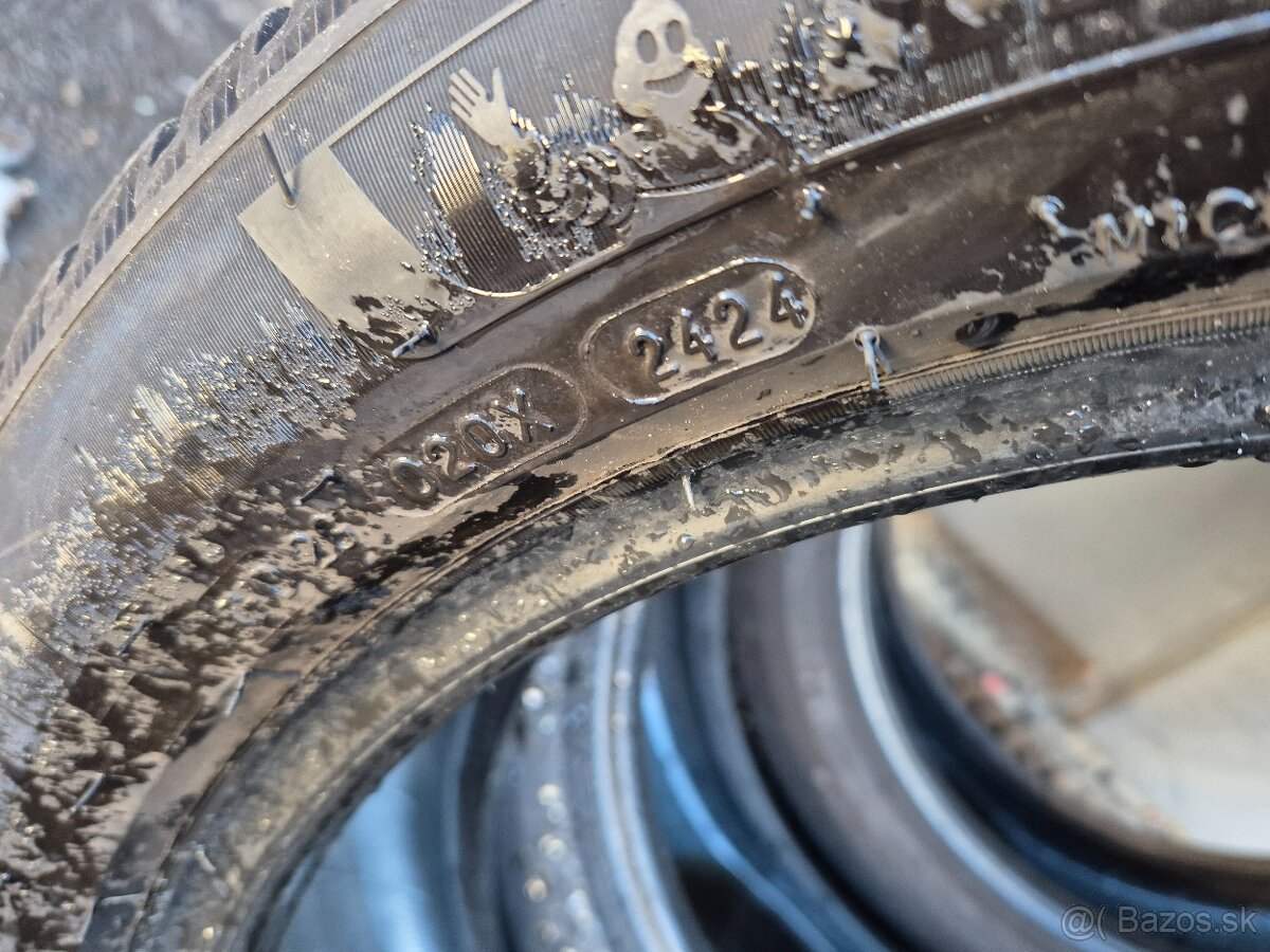 Predam zimne pneu 205/55R19 Michelin