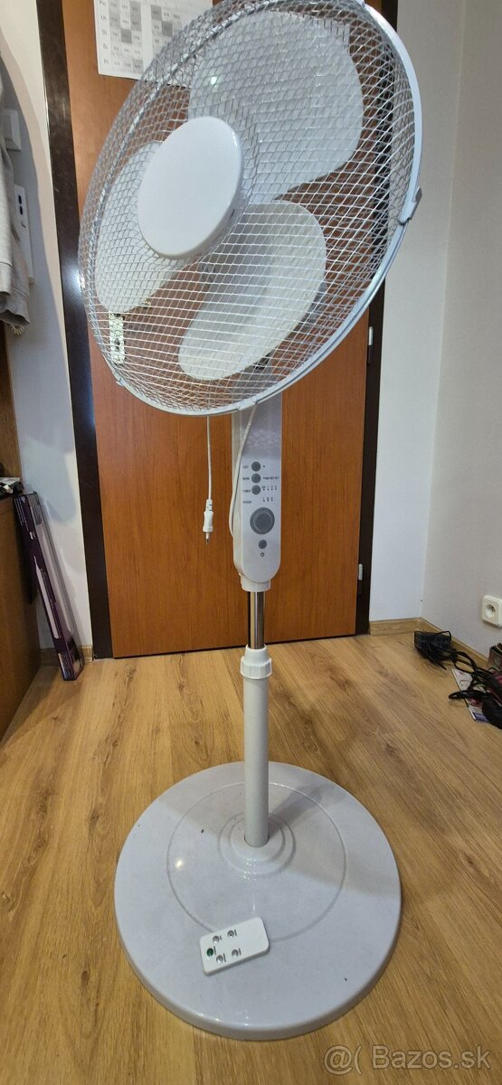 Stojanový ventilátor s dialkovým ovládaním