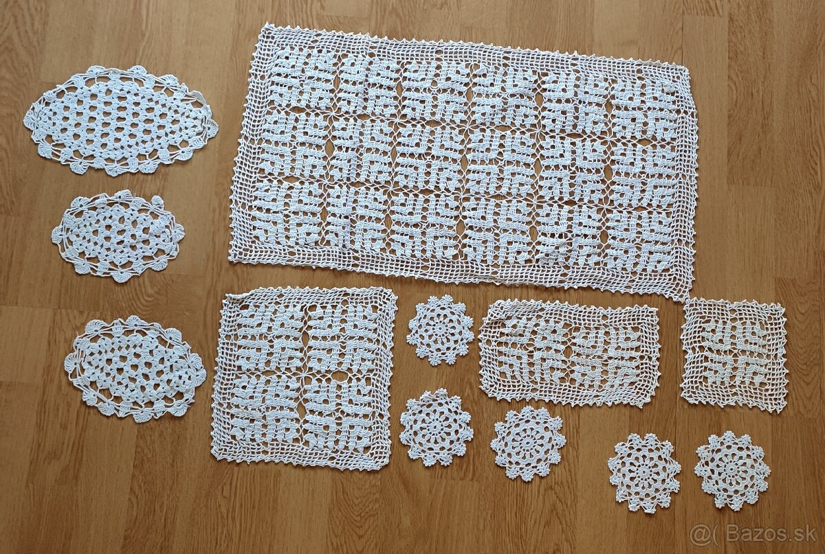 Háčkované obrusy a dečky - 24 ks