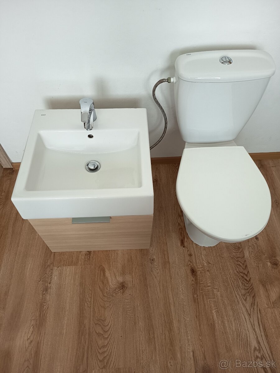 WC záchod umývadlo zrkadlo
