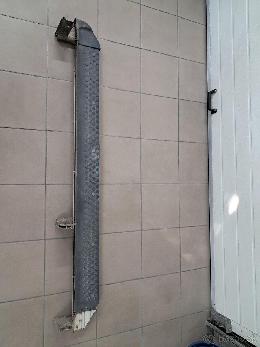 Nášlap,stupačka,schod Opel Frontera B