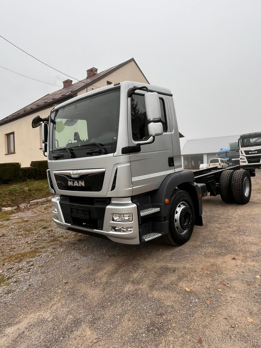 MAN TGM 18.290 TROJSTRANNÝ SKLÁPNOSIČ, HÁKOVÝ NOSIČ KONTAJN