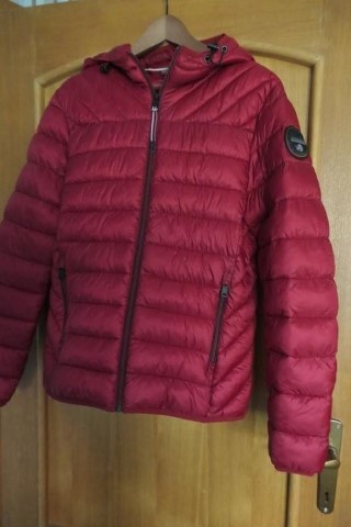 NAPAPIJRI original damska moderna,stylova,kvalitna,tepla M/L