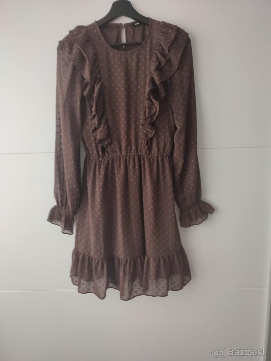 Šaty s volánmi, dlhý šifónový rukáv