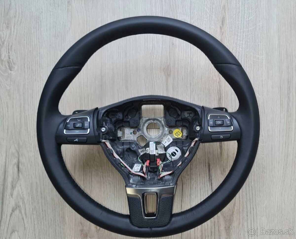 Novy Kožený volant F1 riadenie VW
