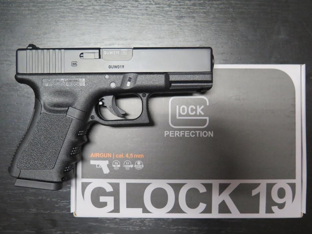 Predám nový tréningový pištoľ Glock 19 kal. 4,5 mm CO2