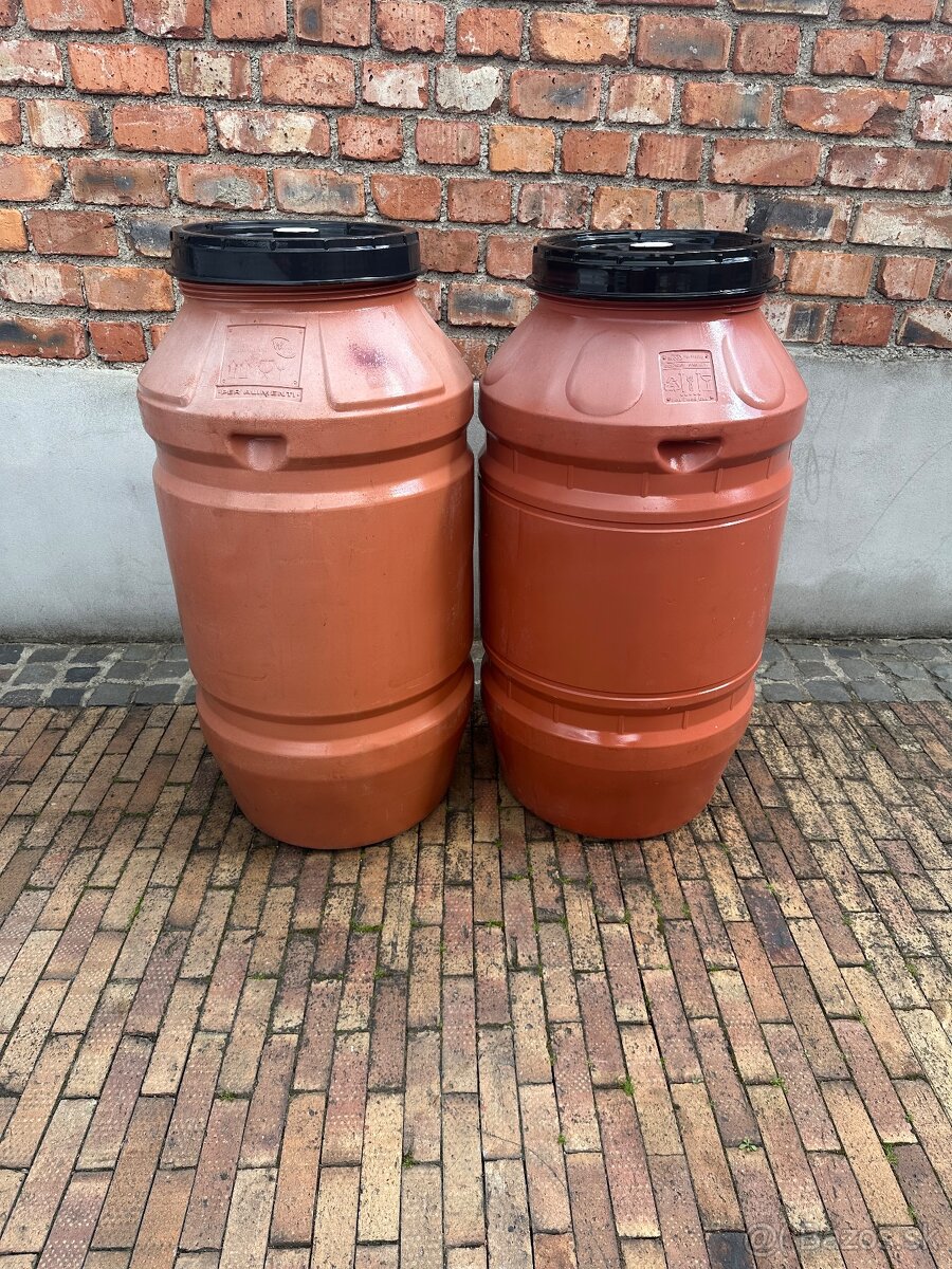 2ks 220l plastové sudy