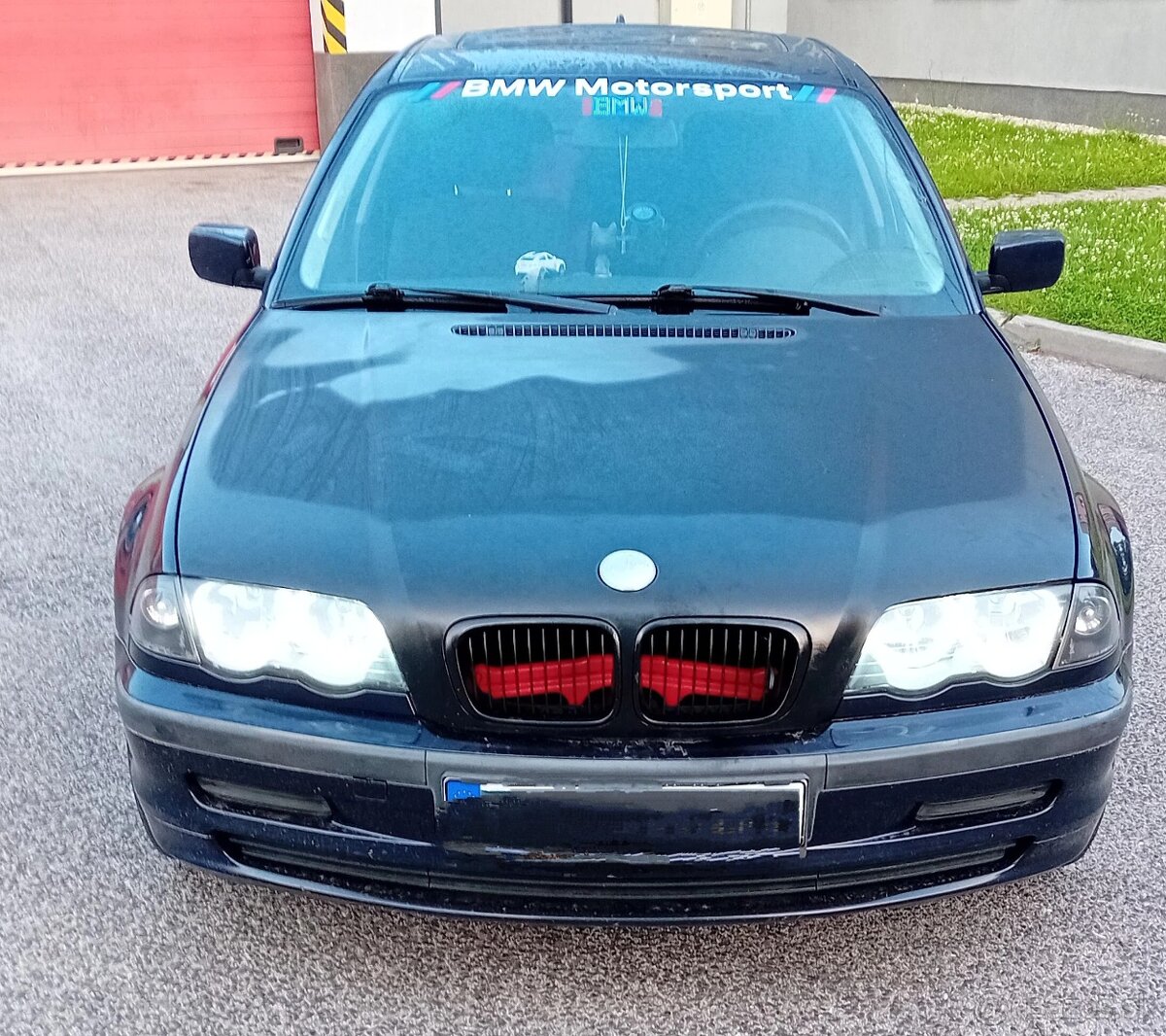 E46 318i Orientblau Metalic ČITAJ INZERÁT CELÝ