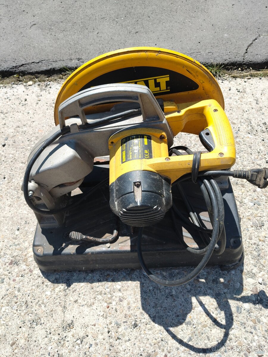 Rozbrusovacia píla na kov Dewalt