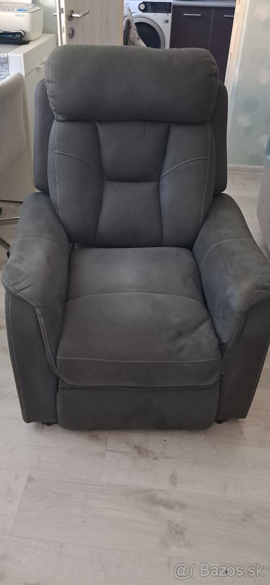 Polohovacie kreslo