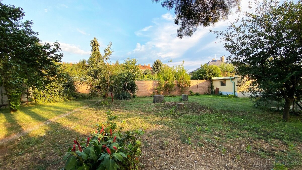 Na predaj | Stavebný pozemok 550 m² - Bernolákovo