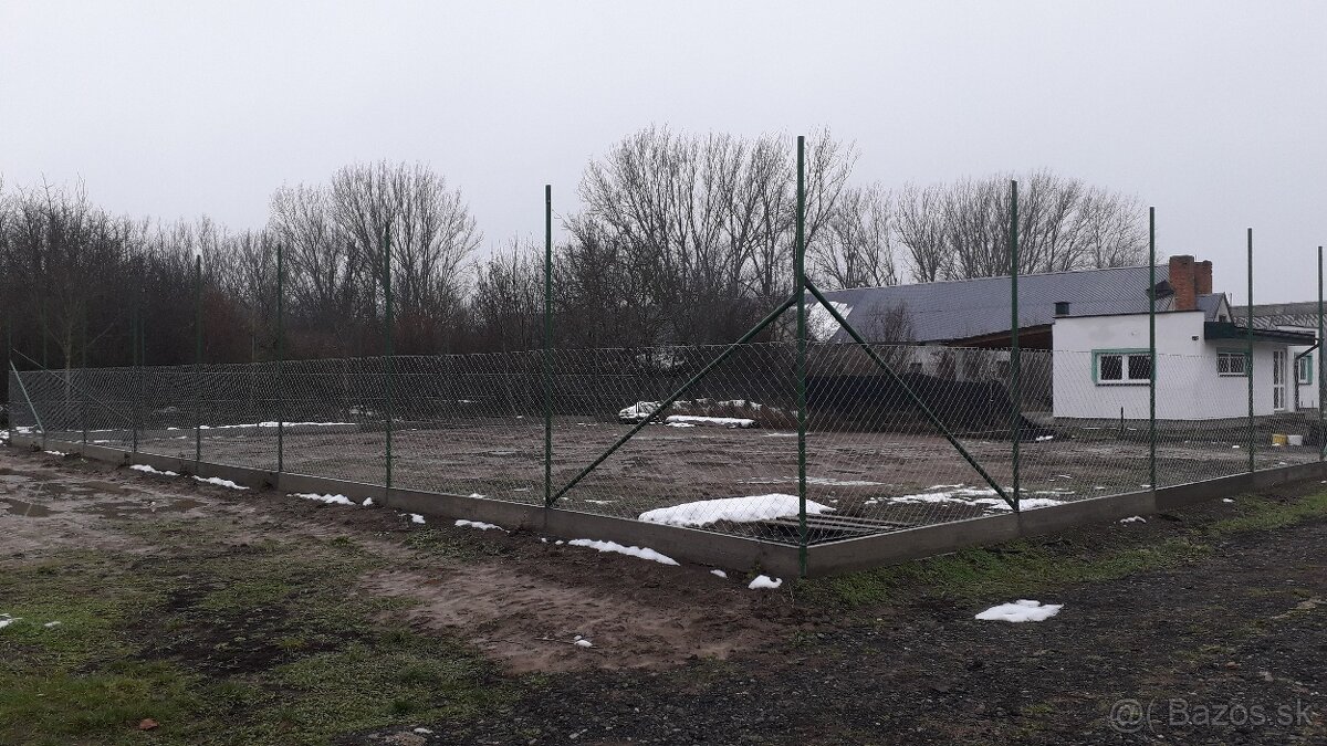 Pozemok na predaj.