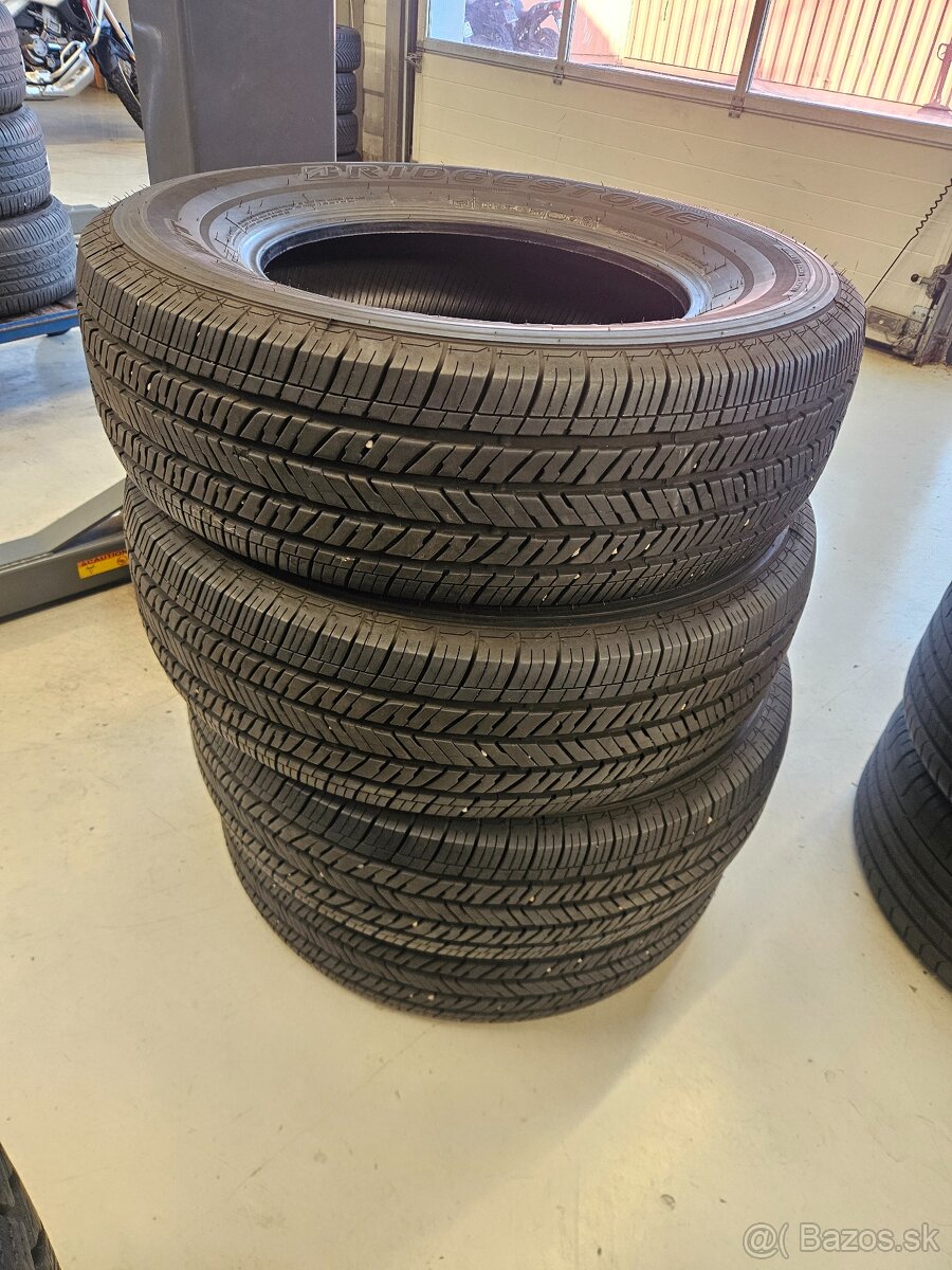 Pneumatiky 255 70 R18 BRIDGESTONE DULER