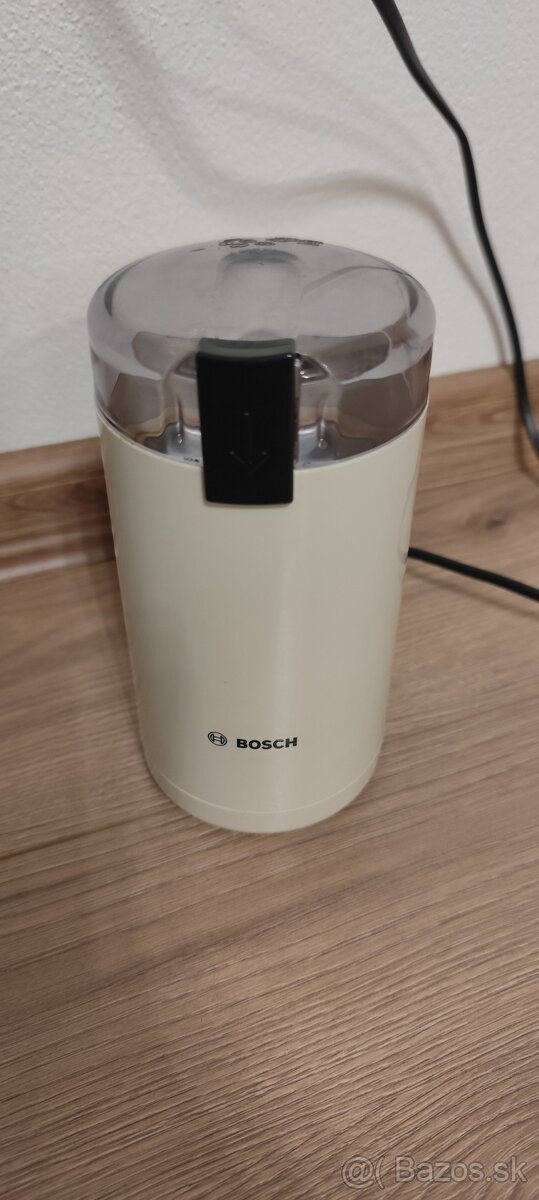 BOSCH TSM6A017C – mlynček na kávu, plne funkčný
