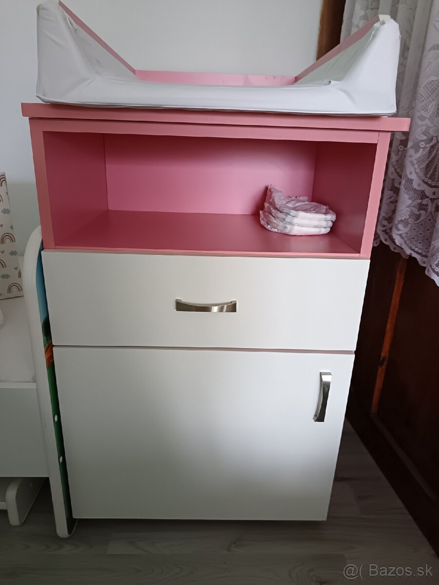 Prebaľovacia komoda