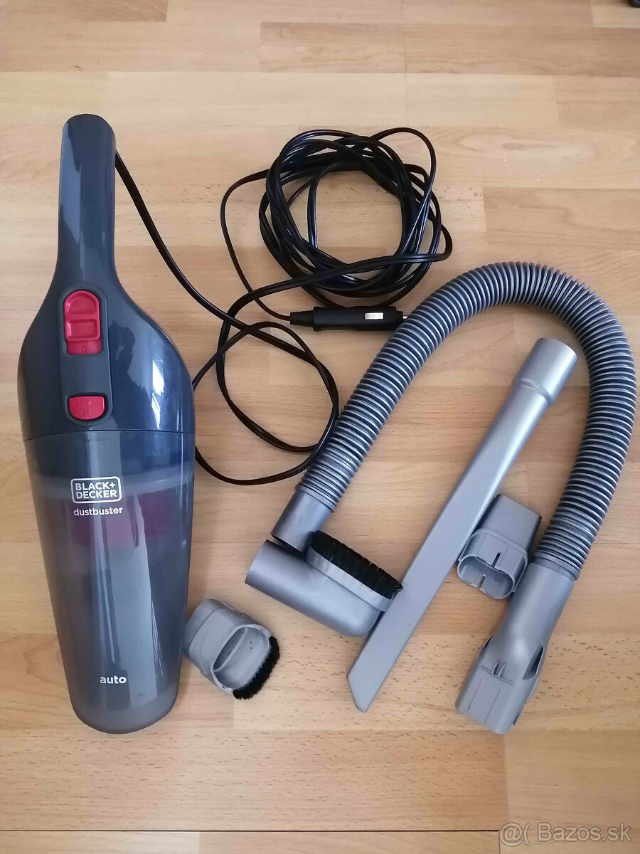Autovysávač Black and Decker 12 V s príslušenstvom