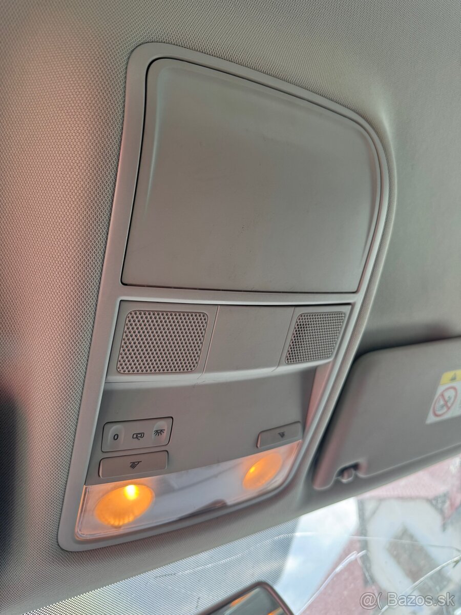 Stropne svetlo octavia 3