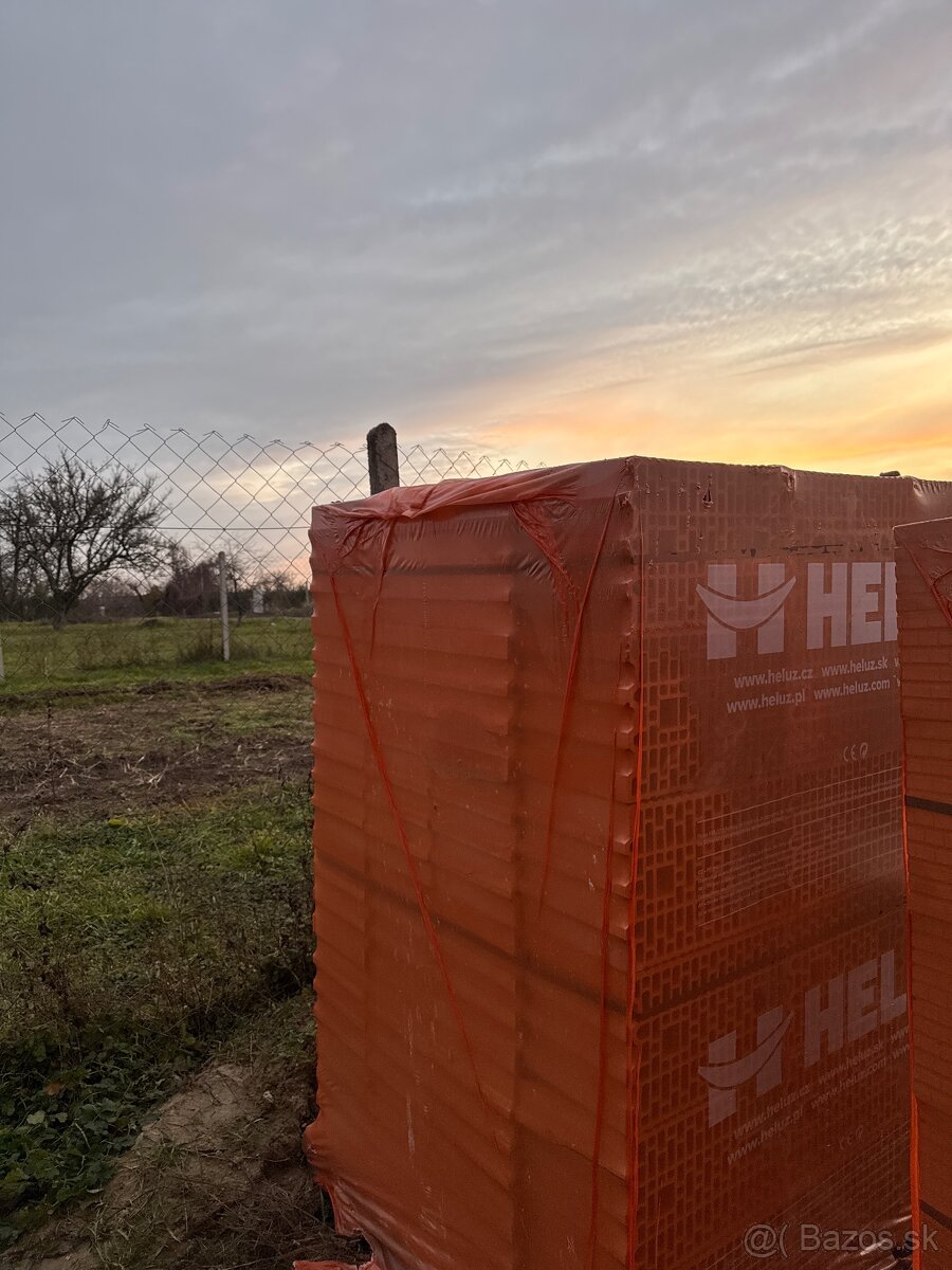 Tehly Heluz plus 25 cm 250 mm, 120ks