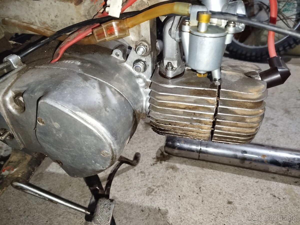 Predám motor na Jawu pionier.