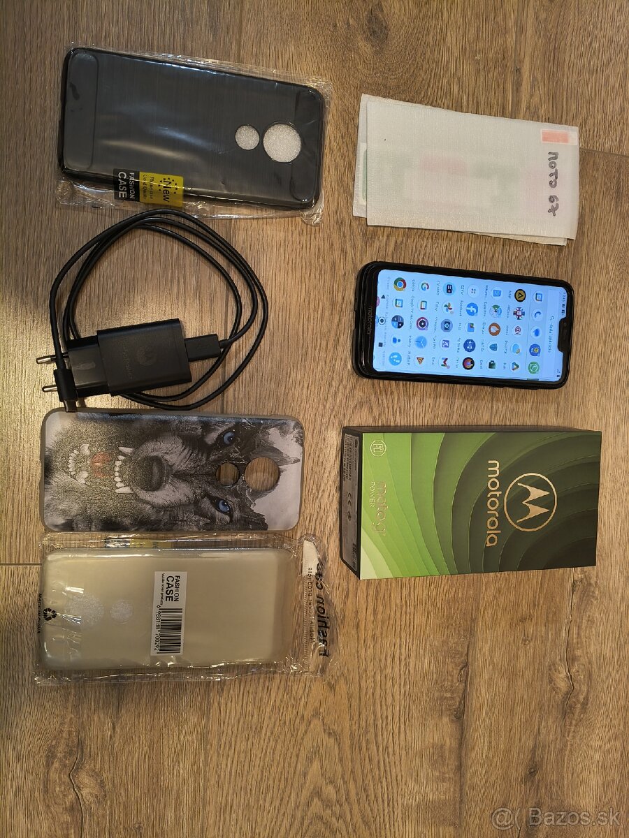Motorola G7 Power s prislusenstvom