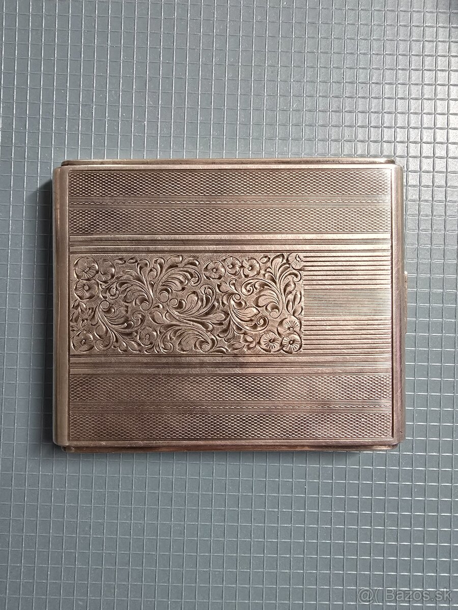 Strieborná tabaterka 835/1000