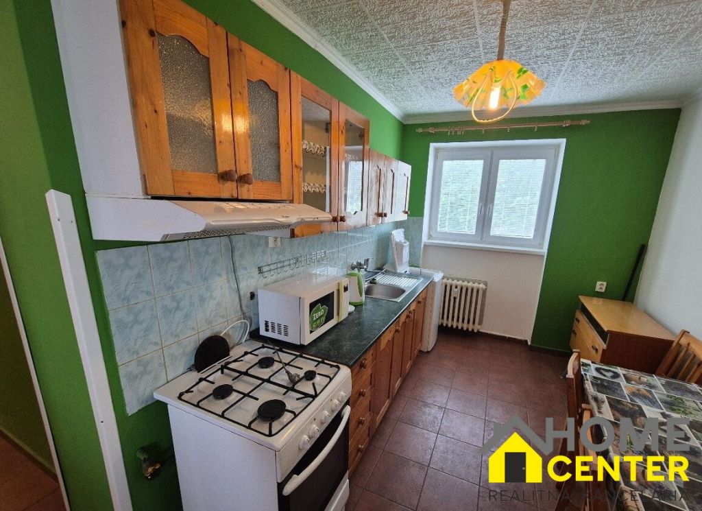 PREDAJ : 2 IZBOVÝ TEHLOVÝ BYT, KOMÁRNO
