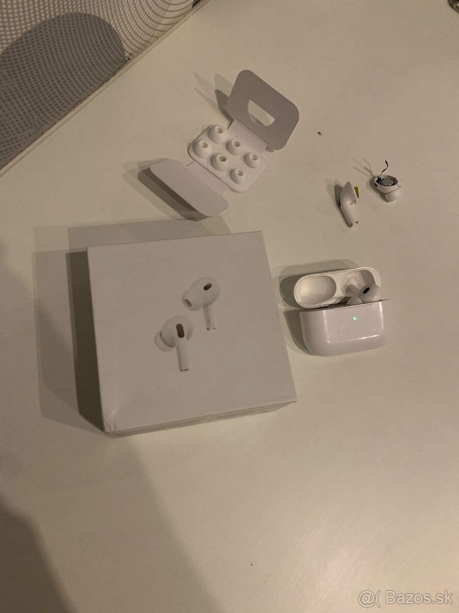 Apple AirPods 2 pro