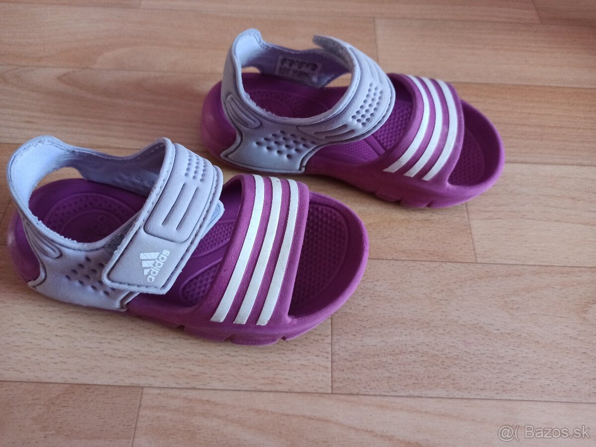 Sandále Adidas - č.25
