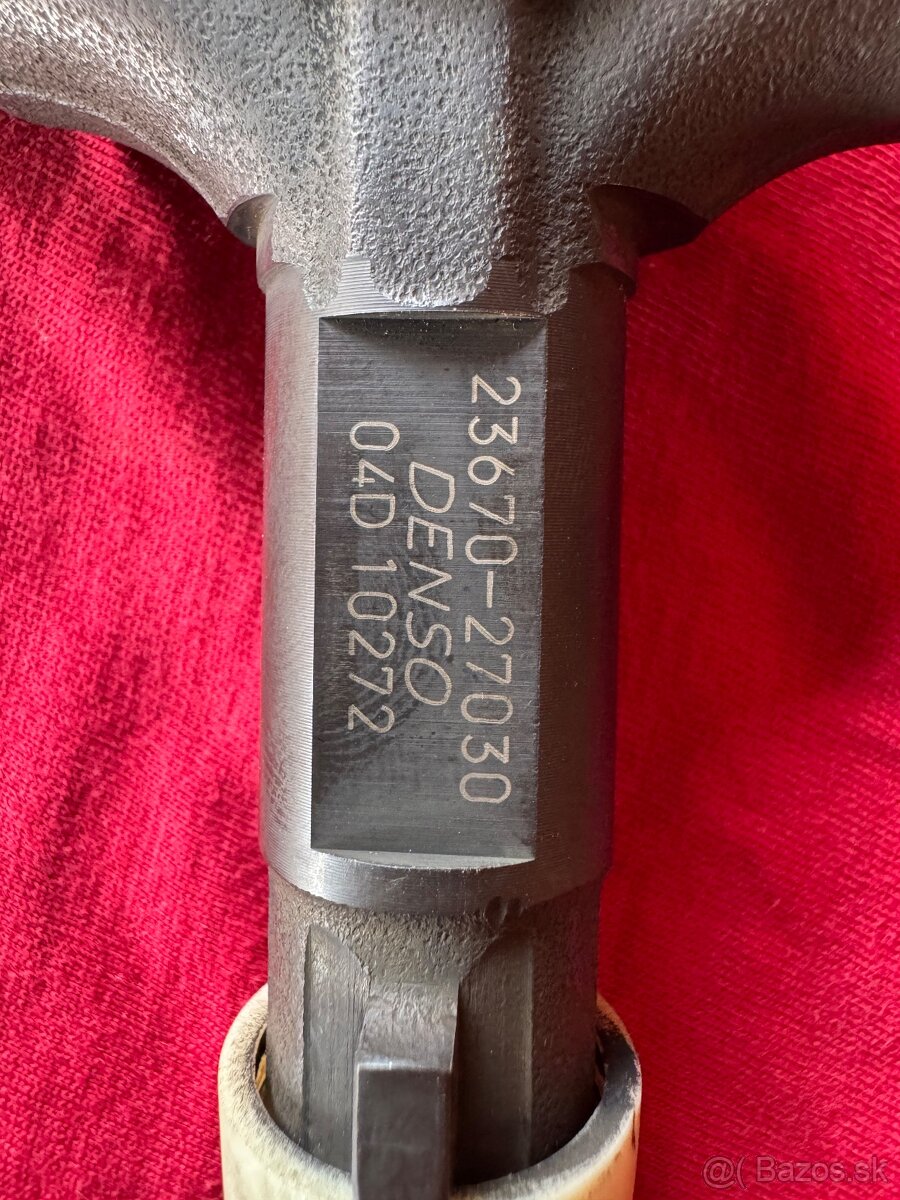 Vstrekovače Denso Toyota Rav4 2.0D 85kw 2002