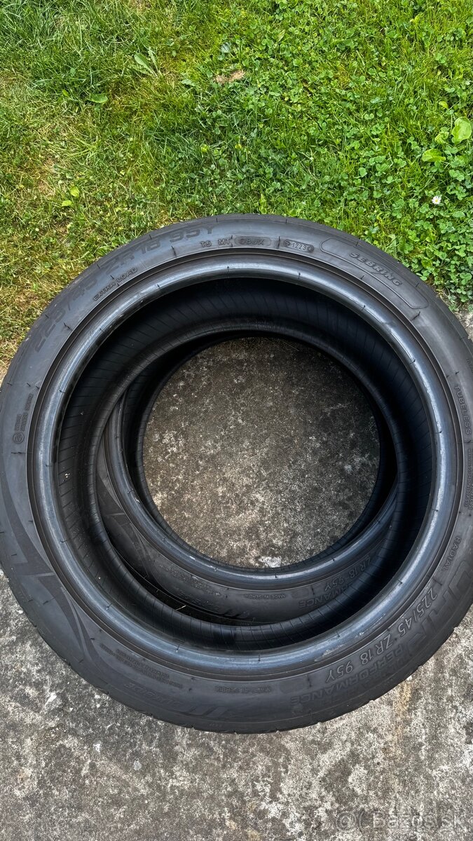 225/45 R18